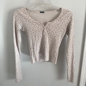 Brandy Melville White Flower Top